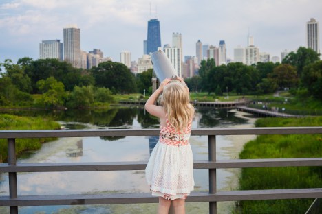A sister’s coming! {maternity shoot in the city}